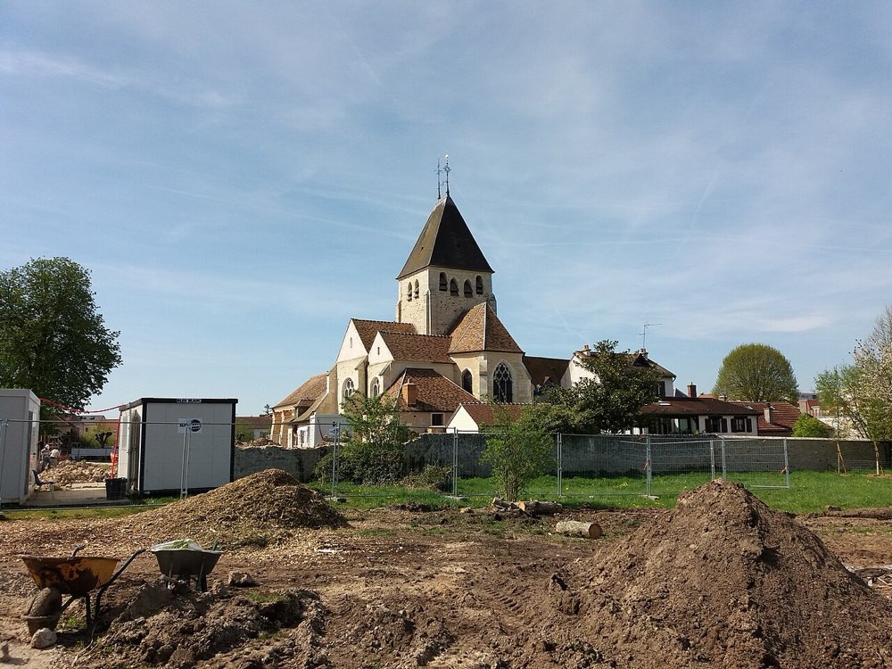 Église Saint-Pierre de Plaisir - secteur d'intervention du courtier en prêt immobilier